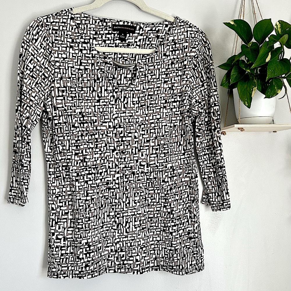 🩷DANA BUCHMAN PRINTED DEISGN HALF SLEEVE LIGHTWEIGHT BLOUSE SIZE MEDIUM